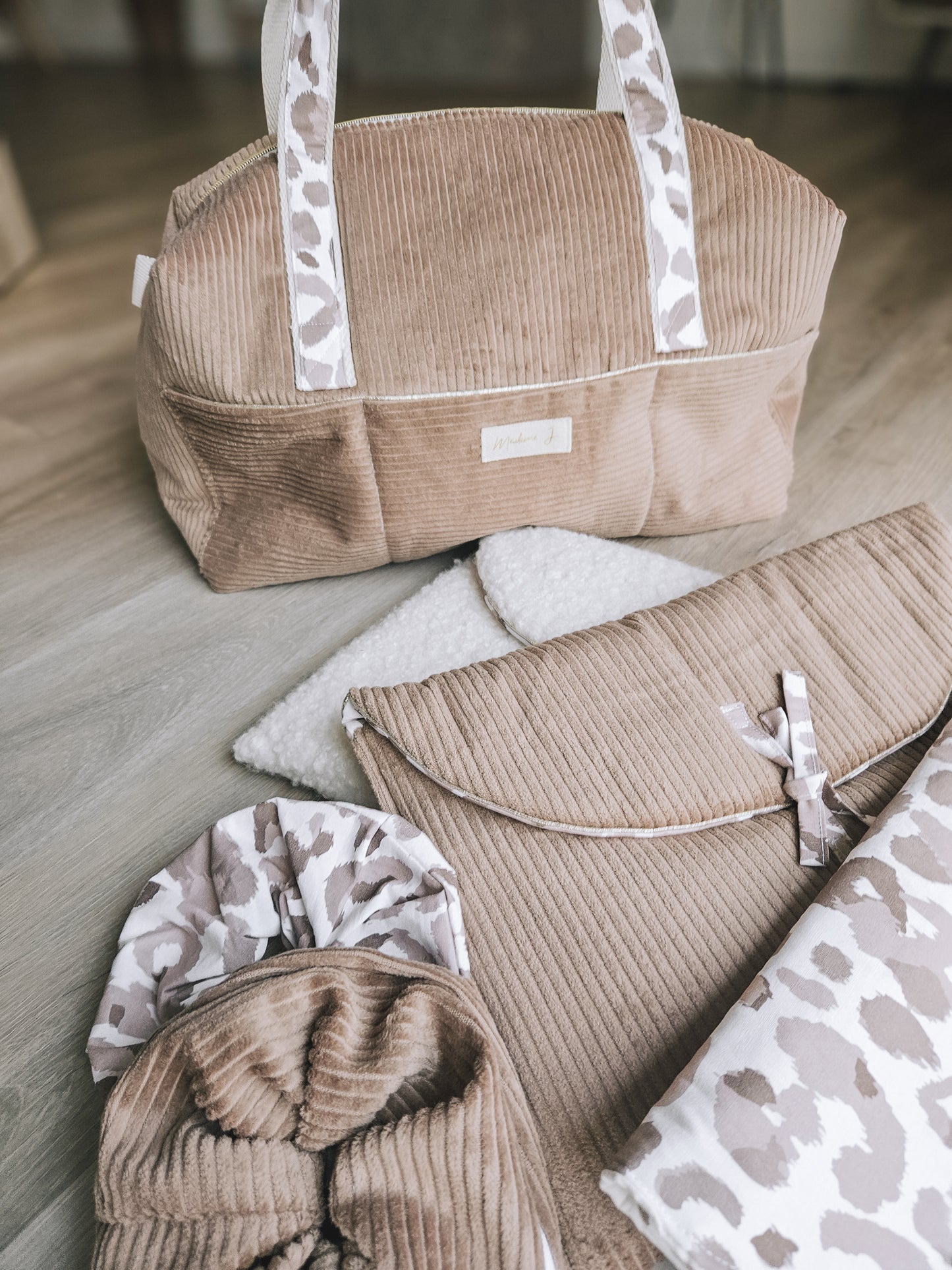 Modèle LÉOPARD — COLLECTION COUTURE PRÊTE À COUDRE & À REVENDRE